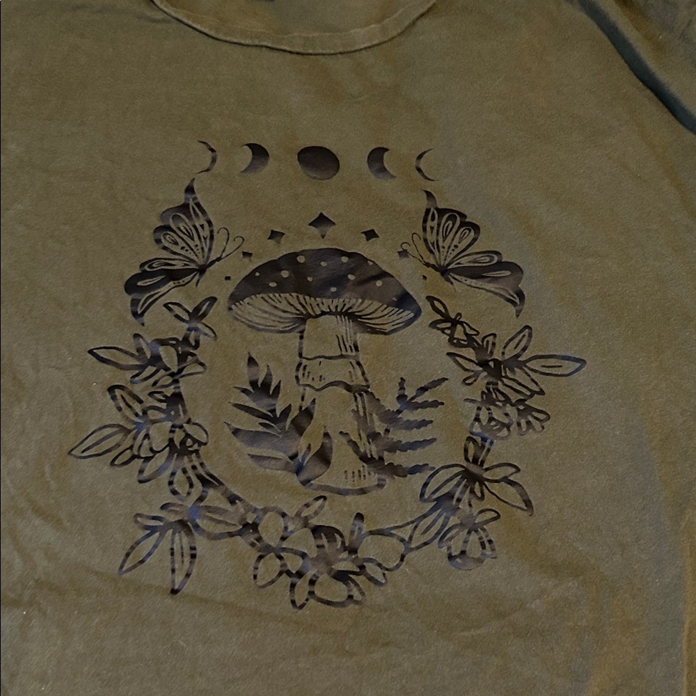 ROMWE Olive Green Graphic Tee - Picture 2 of 5